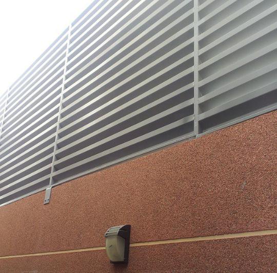 ساتر حديد شرائح ومجدول البديل الارخص للسواتر الخشبية ‎0555075626‎